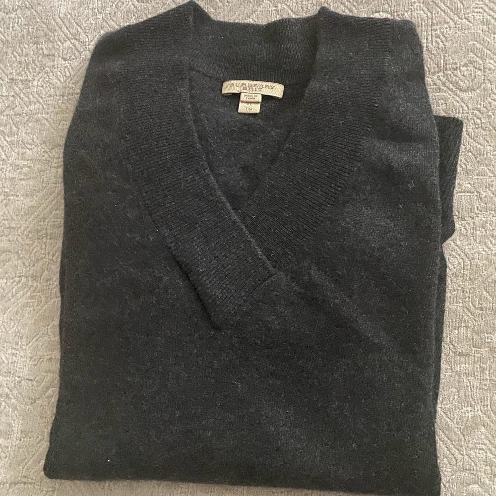 Burberry gray sweater. Size XL. Like new!